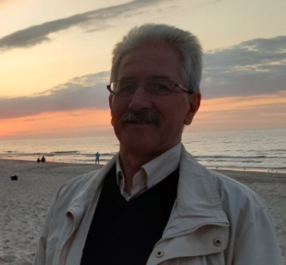 Ambasador Marian Plona